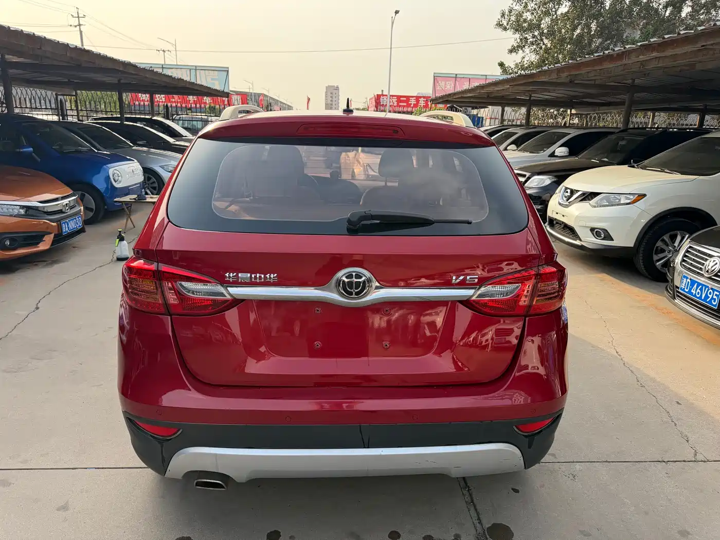 Фото 13 - Zhonghua V5