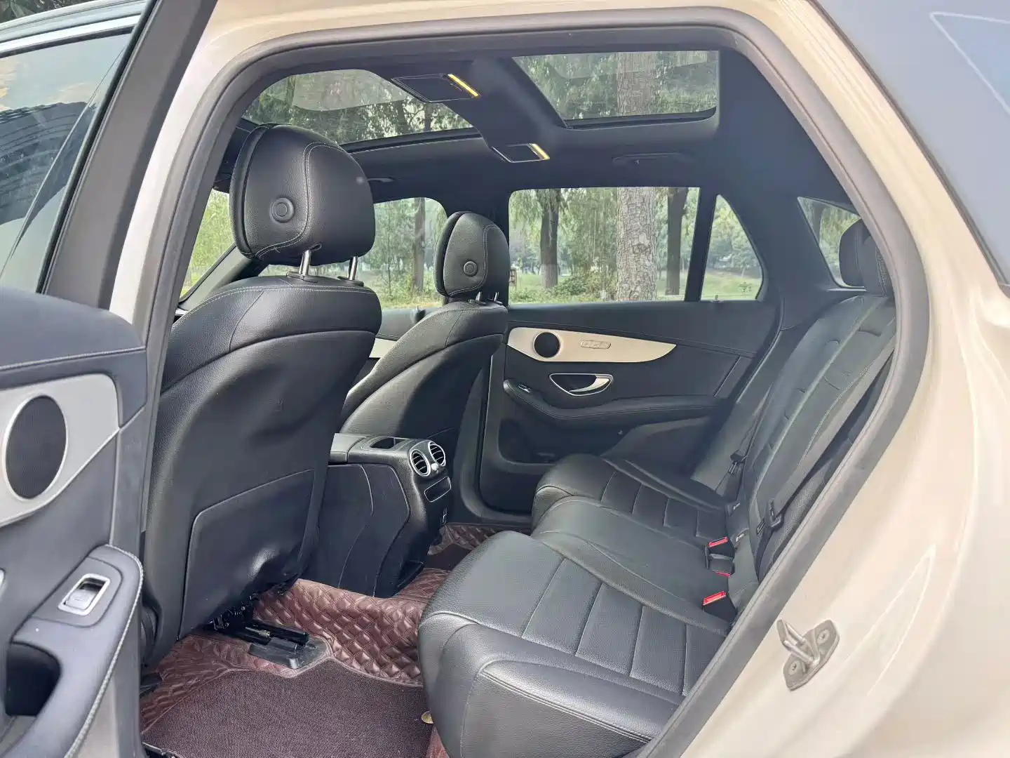 Фото 4 - Mercedes-Benz GLC