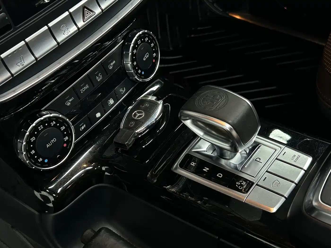 Mercedes-Benz G-Class AMG 2015 AMG G 63 Off-Road Limited Edition фото 9