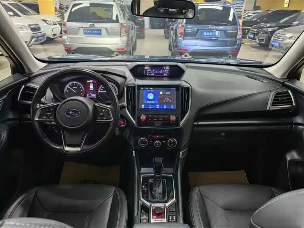 Subaru Forester 2019 2.0i Luxury Edition EyeSight фото 12