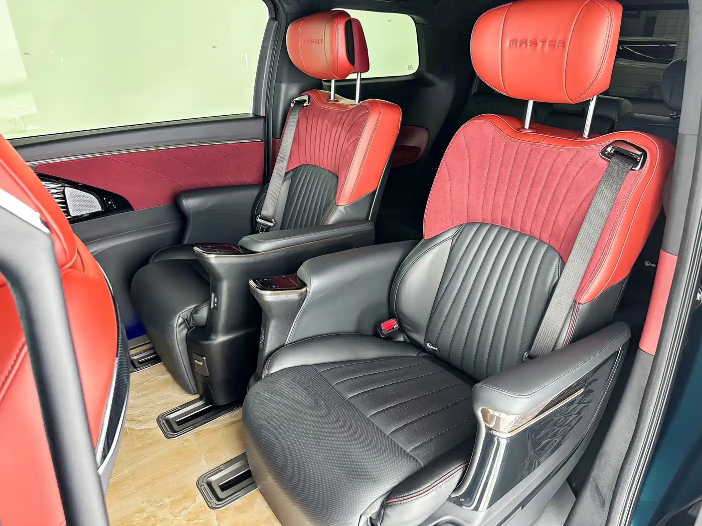 GAC Trumpchi Trumpchi M8 2023 Model Master Series Hybrid Ultimate Edition фото 9