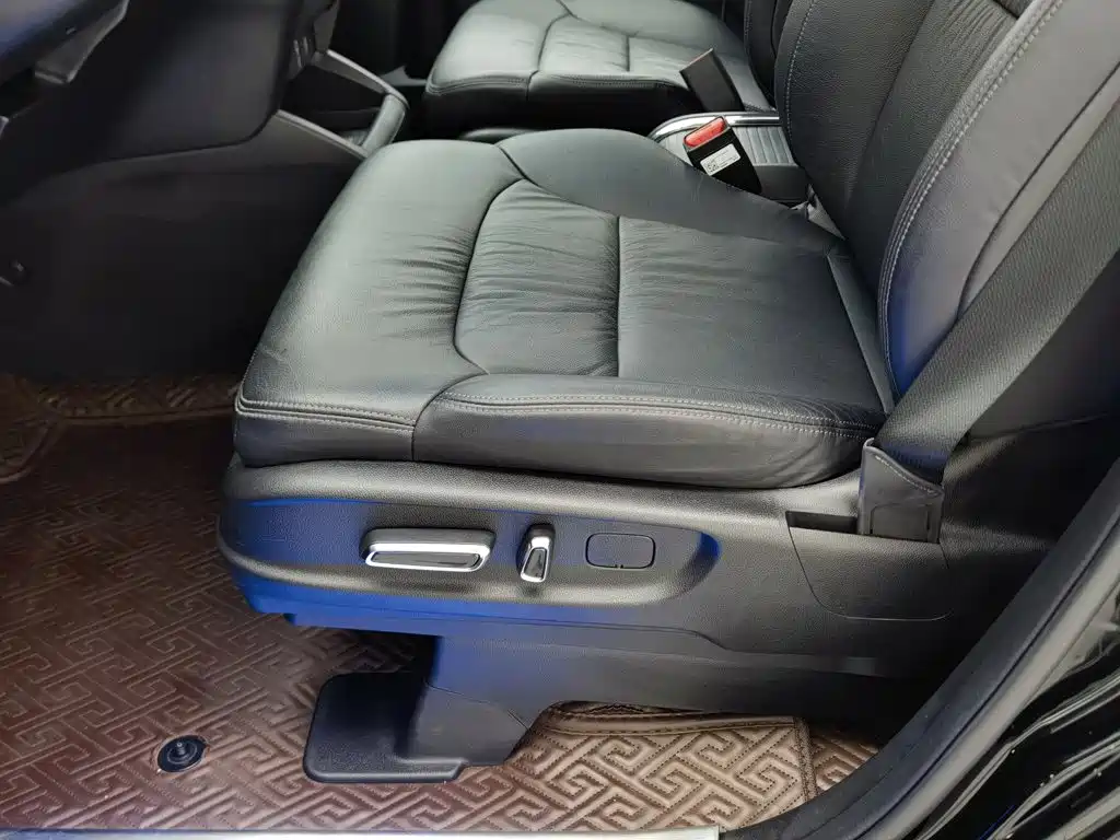 Фото 20 - Honda Elysion
