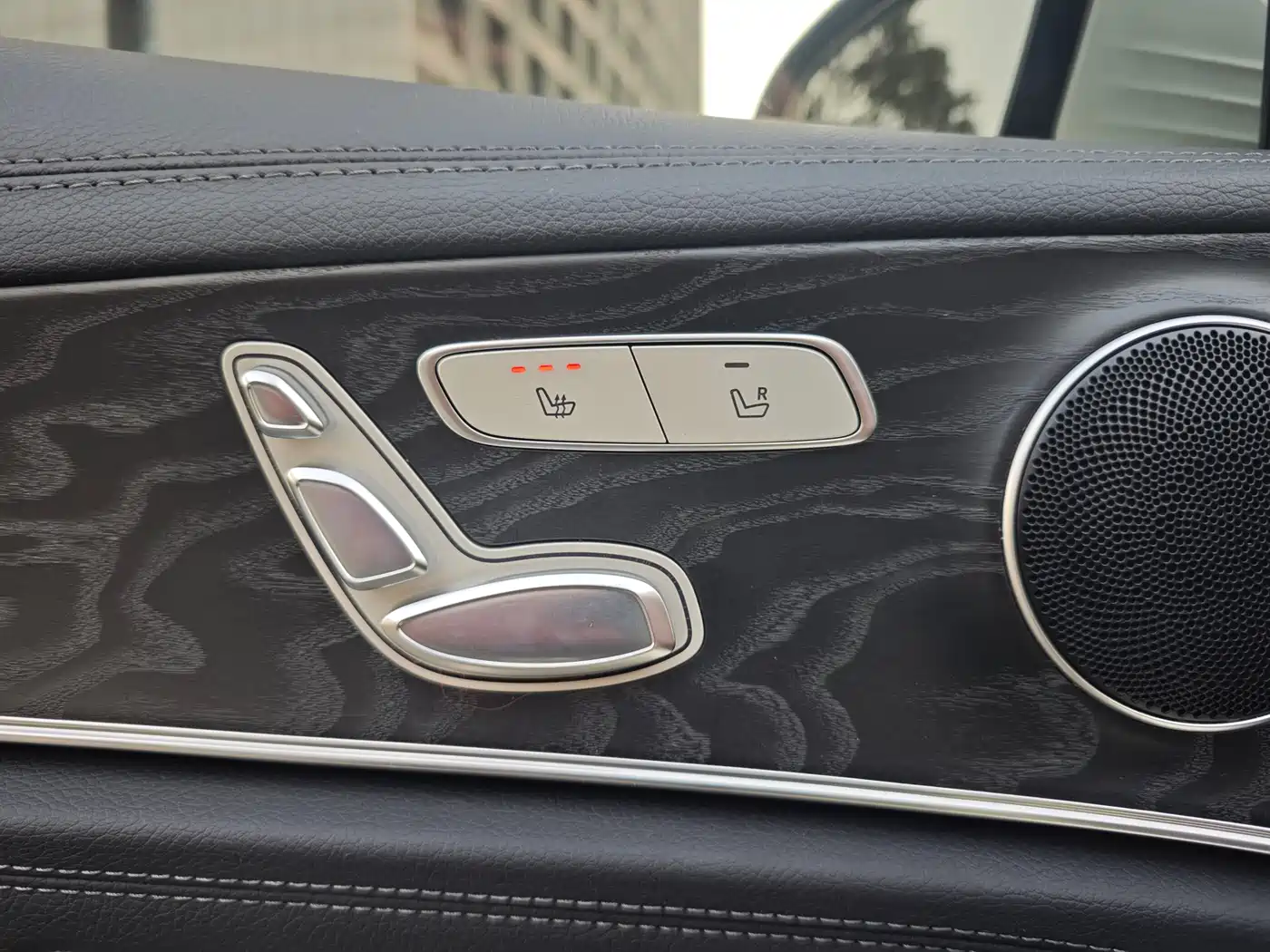 Mercedes-Benz E-Class 2016 E 200 L Sport Type фото 17