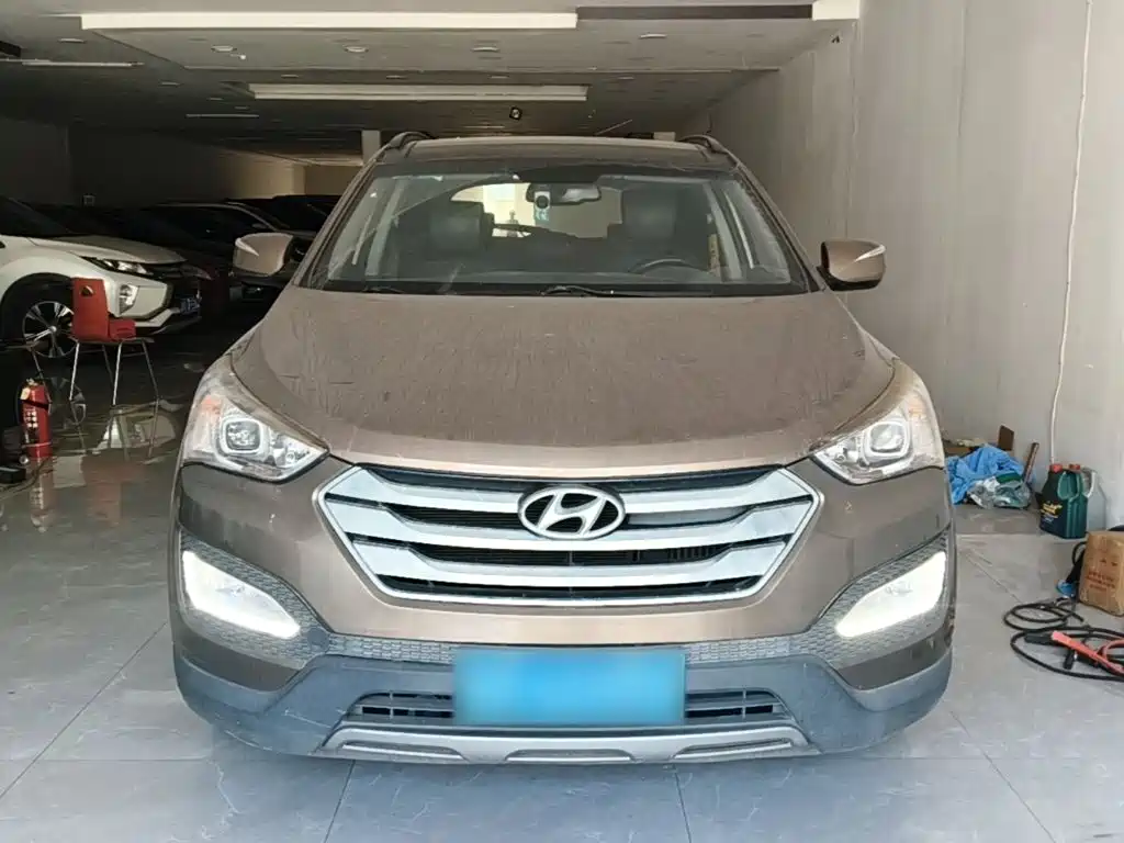 صورة 3 - Hyundai Santa Fe