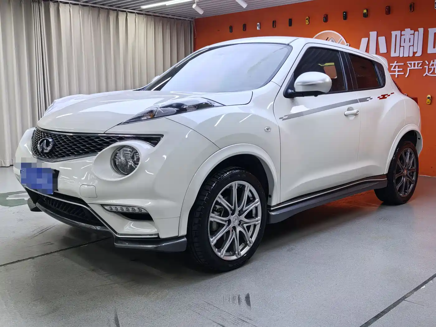 Infiniti ESQ 2014 1.6L Free Edition