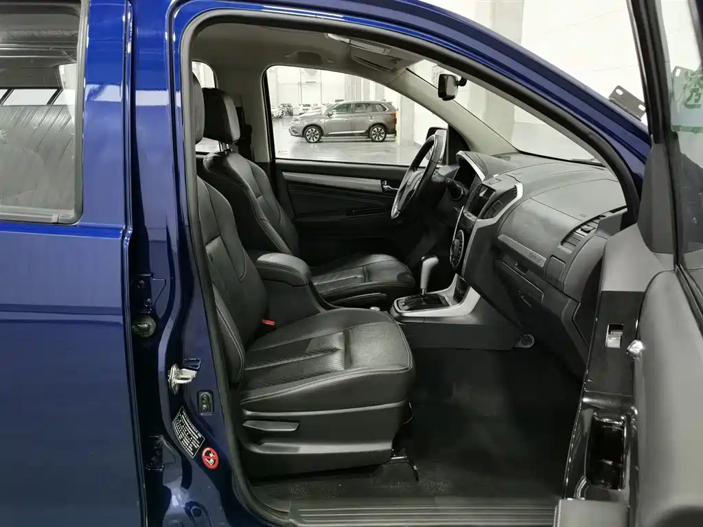 Isuzu D-MAX 2018 3.0T 4WD Automatic Ultra Luxury 4JJ1-TC HI фото 23