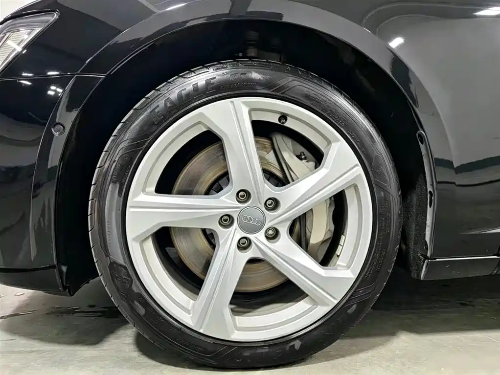 Audi A6L 2022 55 TFSI quattro Premium Elegance фото 15