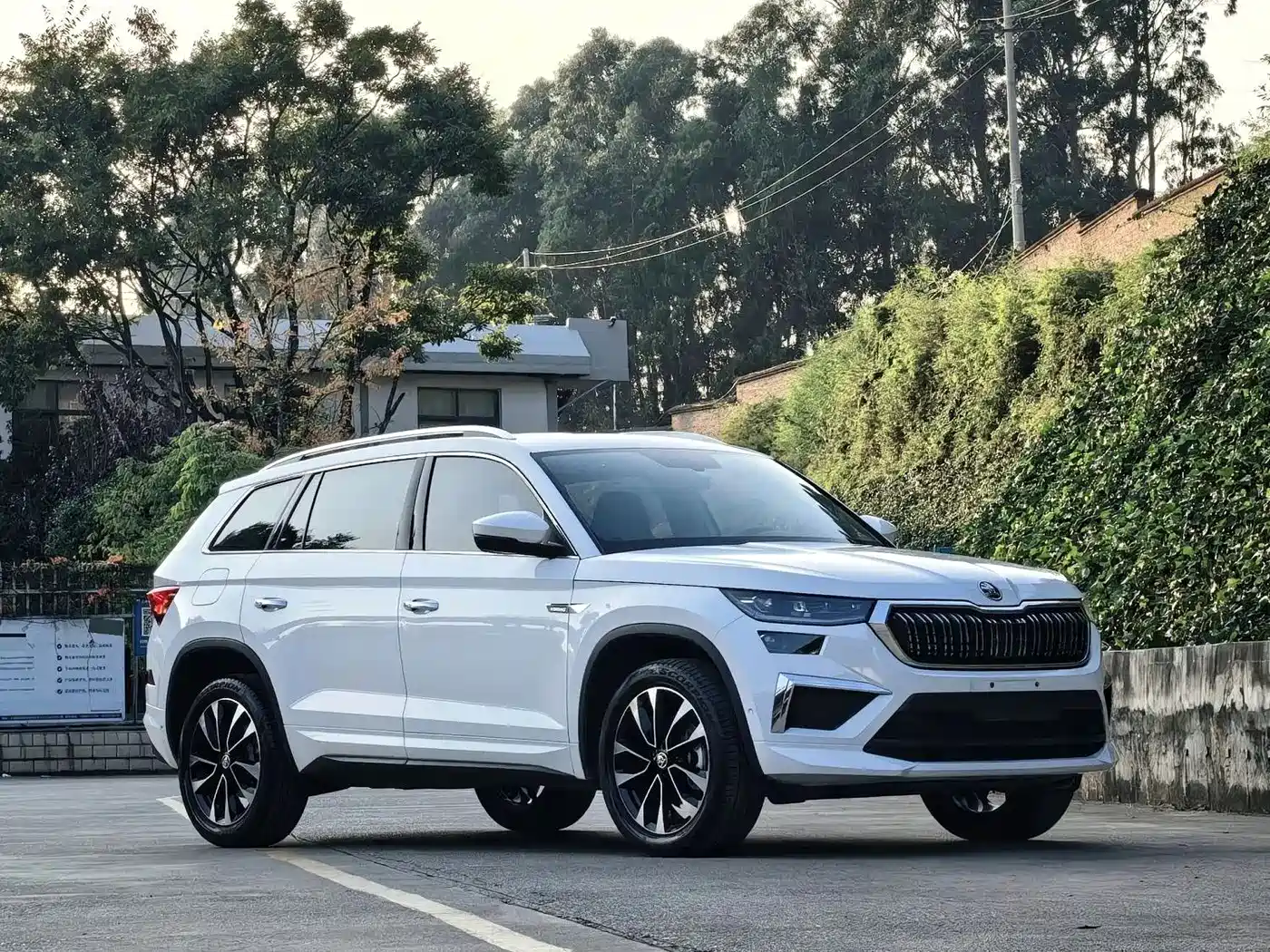 Škoda Kodiaq 2022 2022 TSI330 5-Seater 2WD Luxury Edition