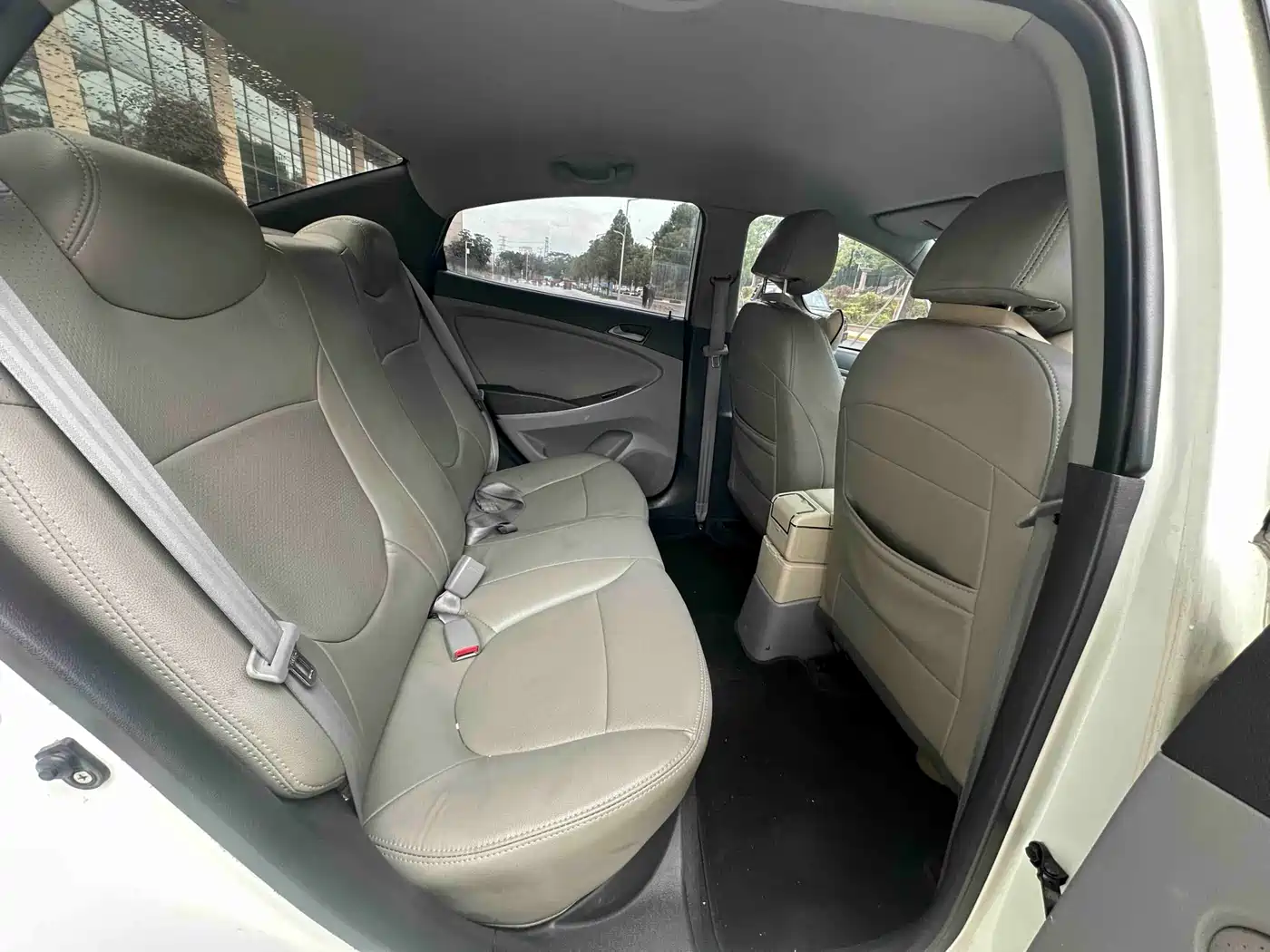 Hyundai Verna 2016 1.4L Automatic Smart GLS фото 14