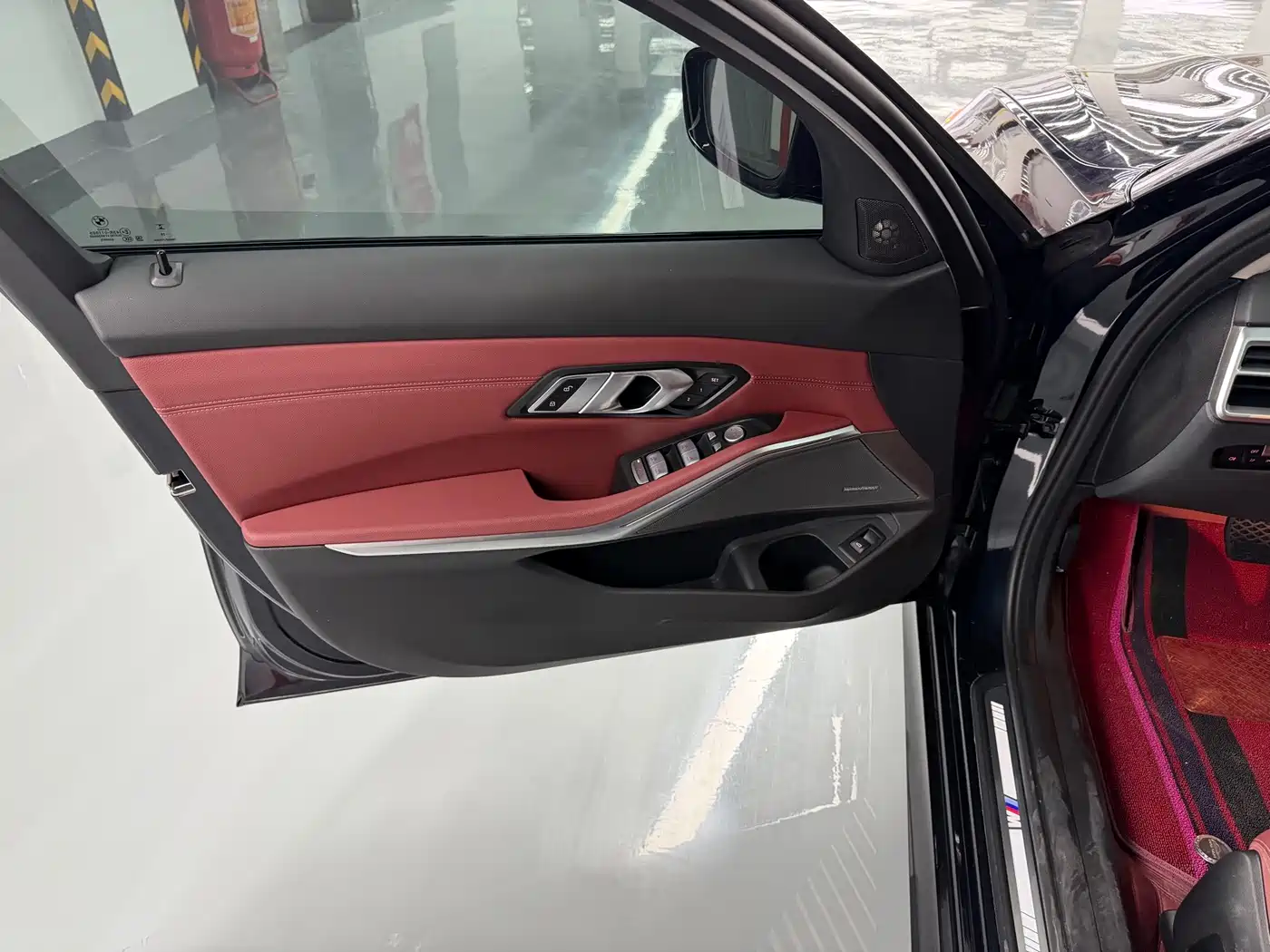 BMW 3 Series 2026 2026 330Li M Sport Shadowline Package