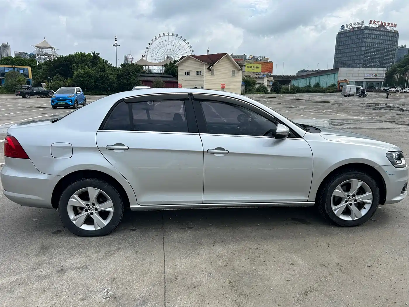 Volkswagen Bora 2014 1.6L Automatic Comfort Edition фото 9