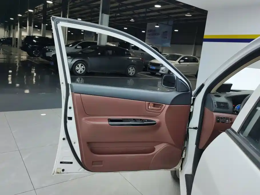 Фото 7 - BYD F3