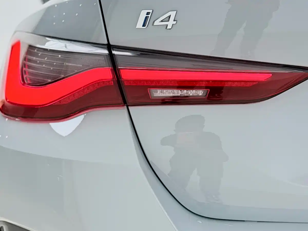 BMW i4 2024 2023 eDrive35