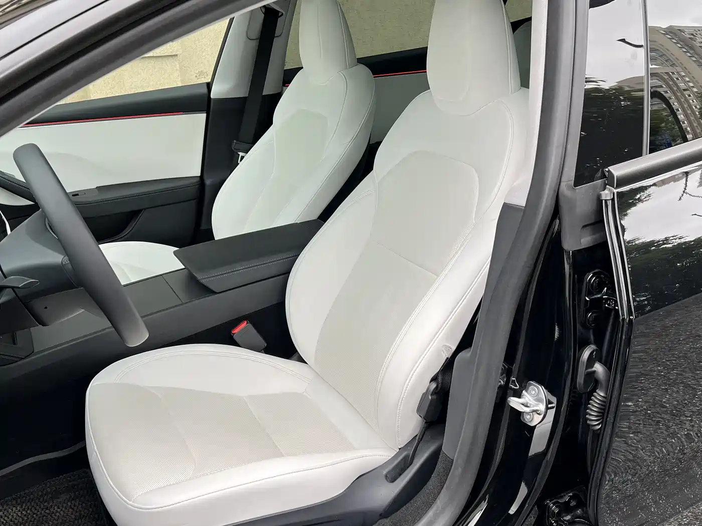 Tesla Model 3 2026 2025 Model Year Facelift Long Range Rear-Wheel Drive