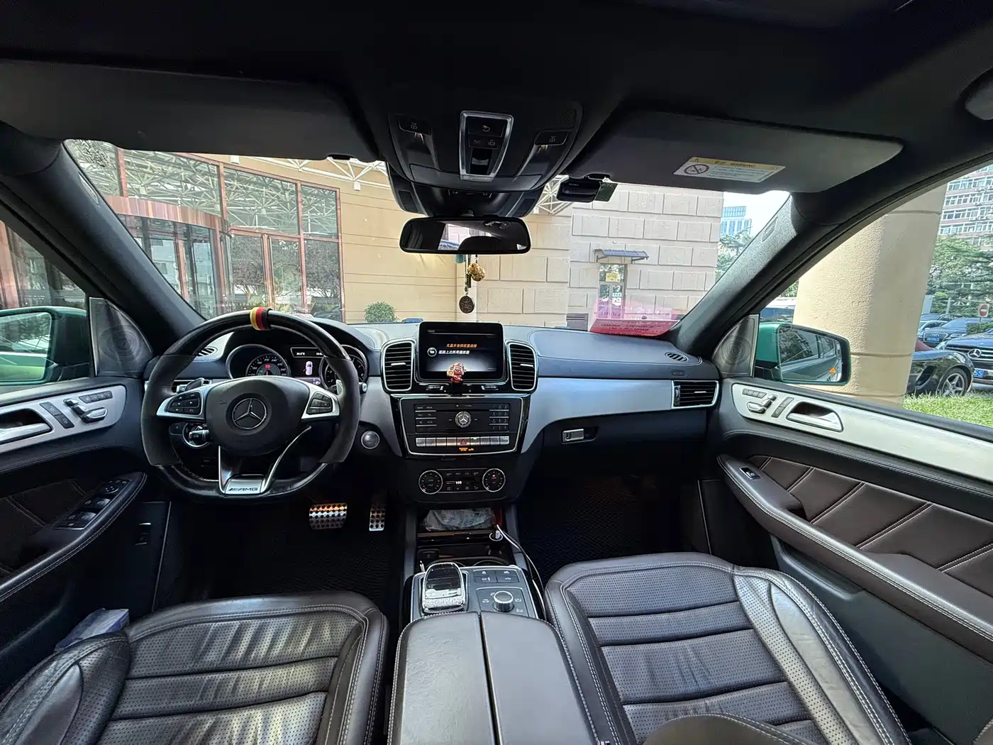 Mercedes-Benz GLE AMG 2015 AMG GLE 63 4MATIC фото 6