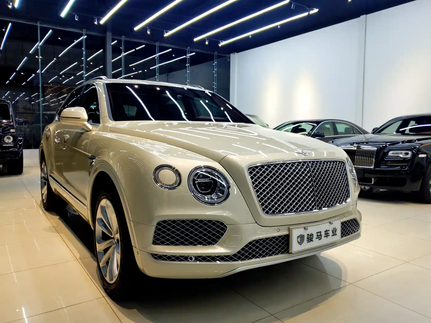 Bentley Bentayga 2018 — пригон из Китая