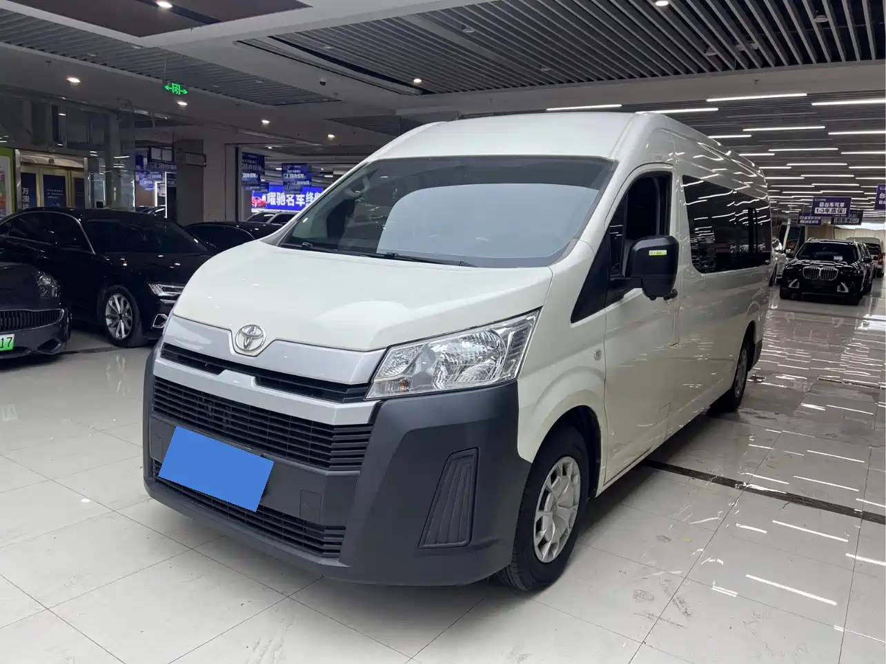 صورة 1 - Toyota HIACE