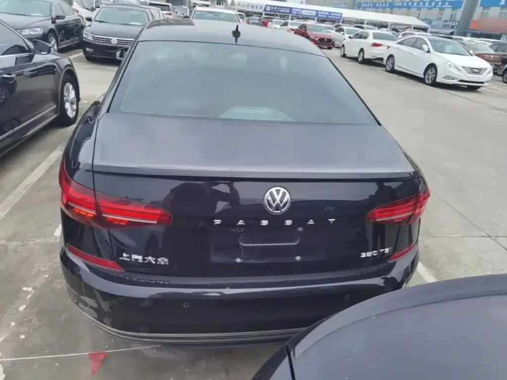 Фото 6 - Volkswagen Passat