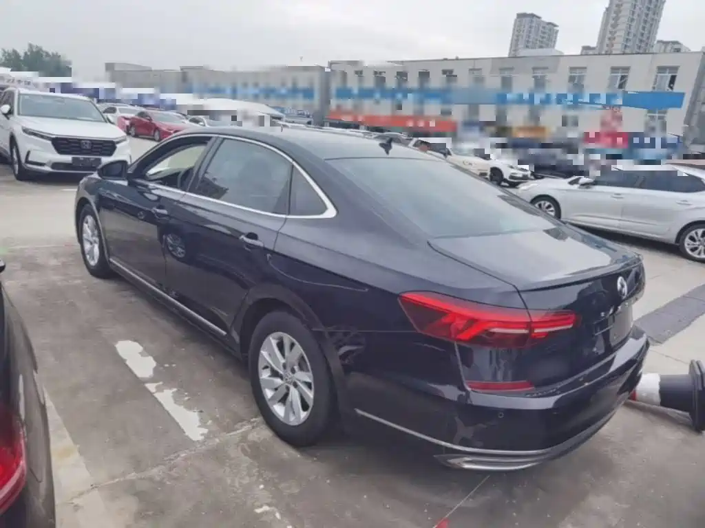 Фото 5 - Volkswagen Passat