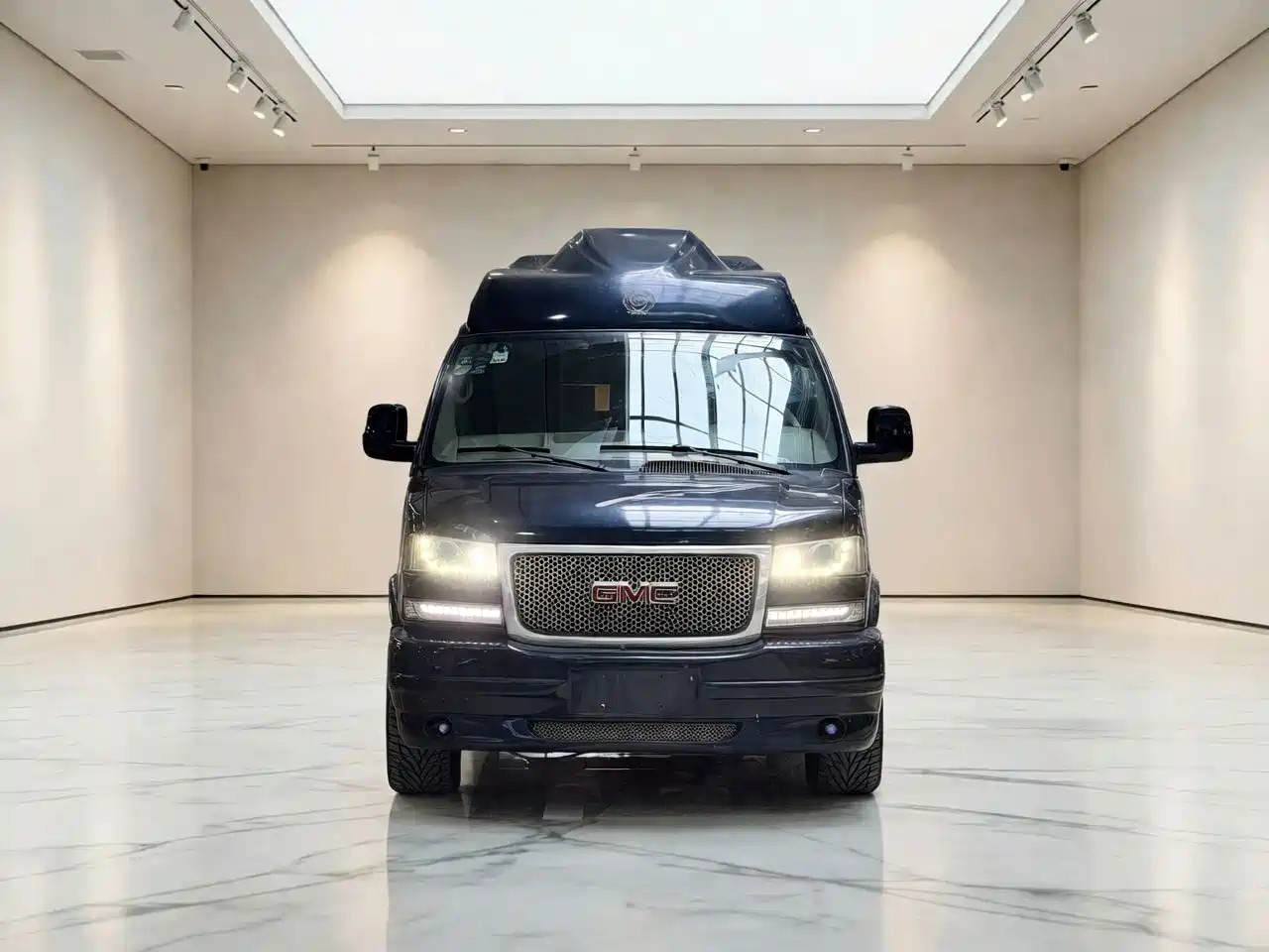 GMC Savana 2016 2014 6.0L Long Wheelbase Leader Edition
