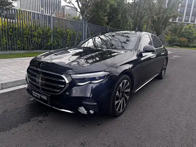 Mercedes-Benz E-Class 2024 Model E 300 L Luxury — фото 1
