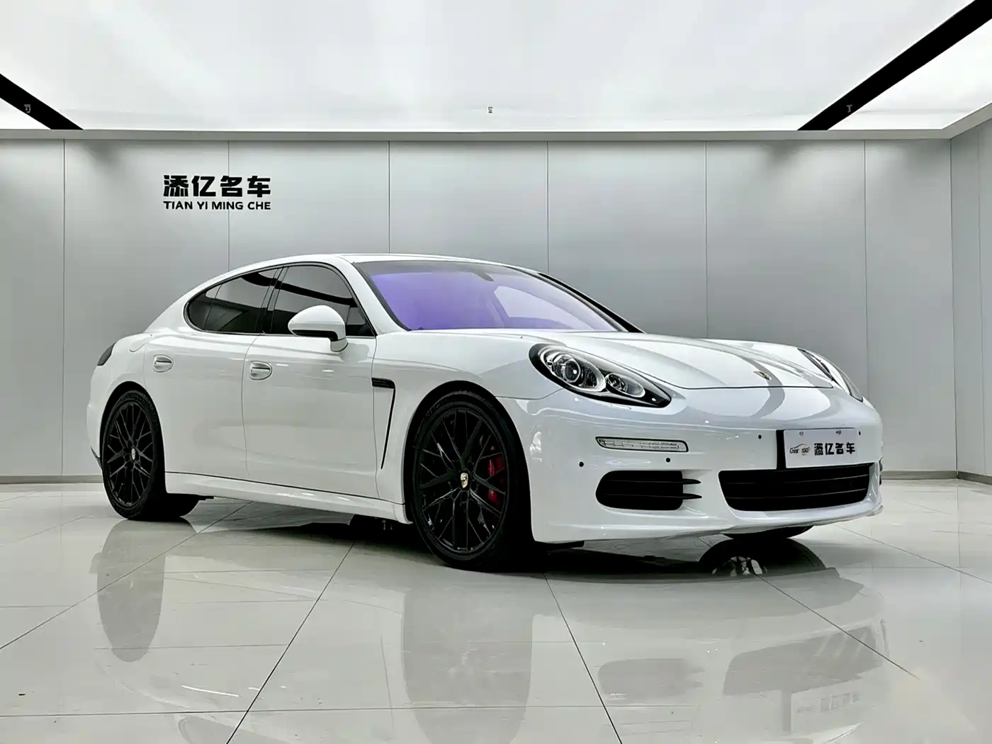 Porsche Panamera 2014 Panamera 3.0T фото 3