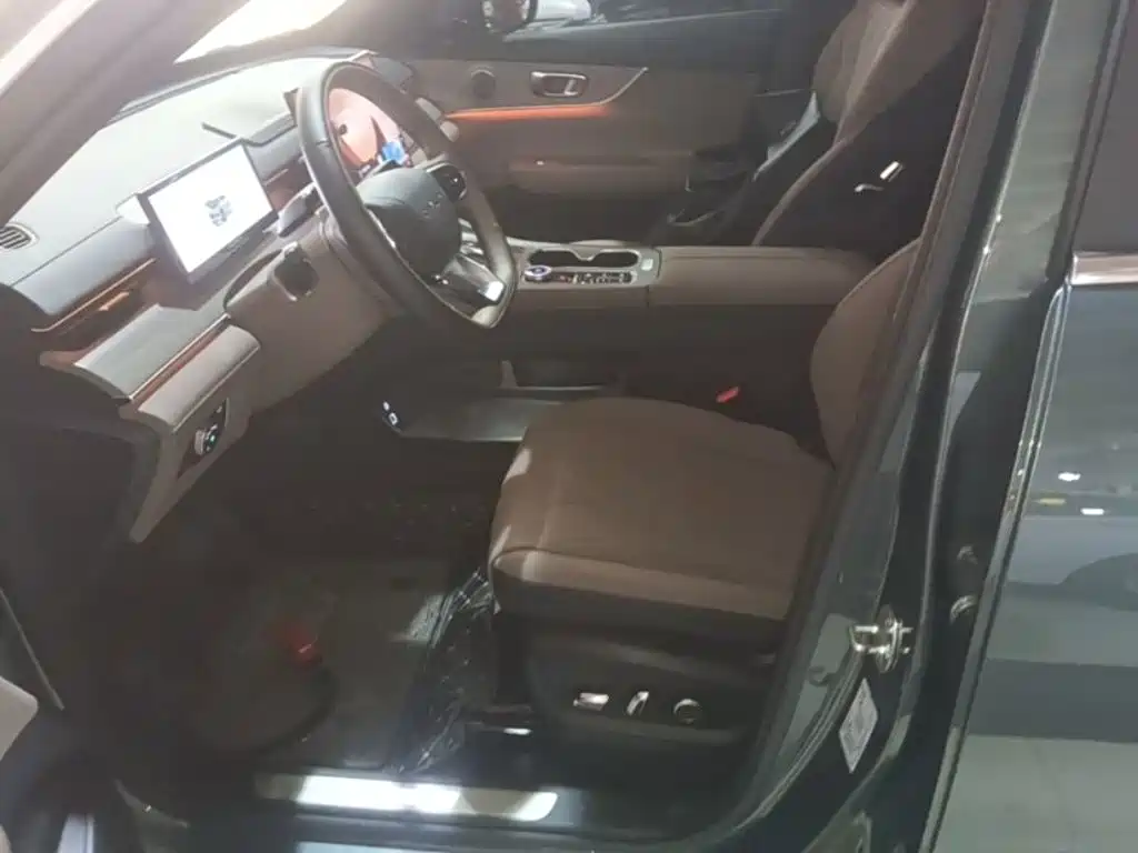Chery Tiggo 8 PLUS 2024 2025 290TGDI DCT Premium 5-seater