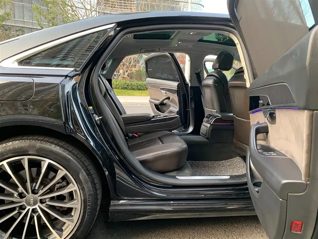Audi A8 2019 Plus A8L 50 TFSI quattro Comfort фото 15