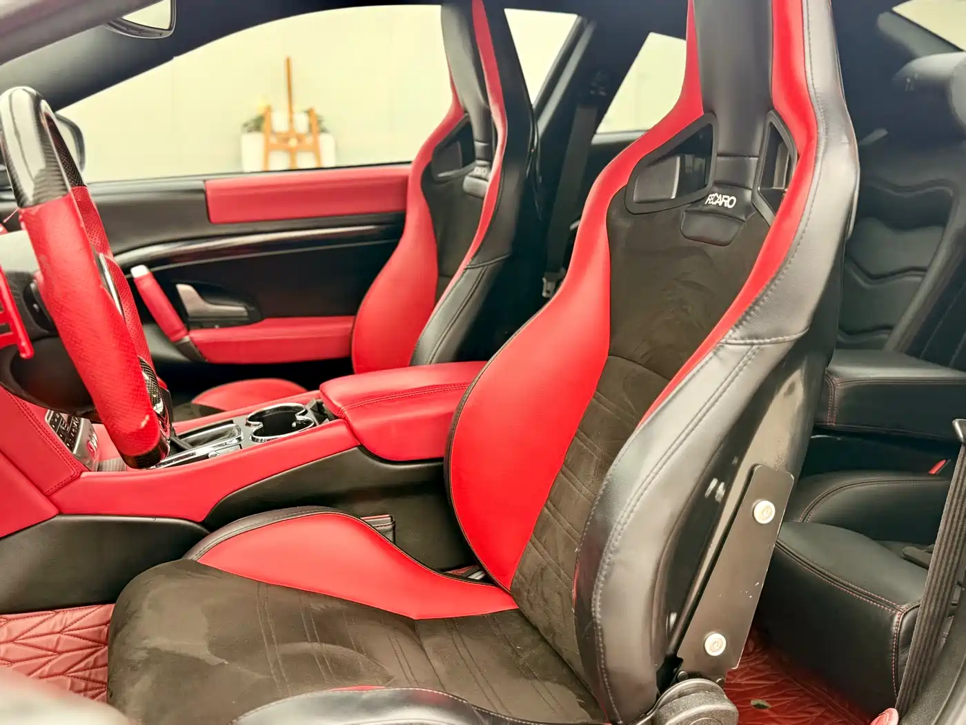 Maserati GranTurismo фото 14