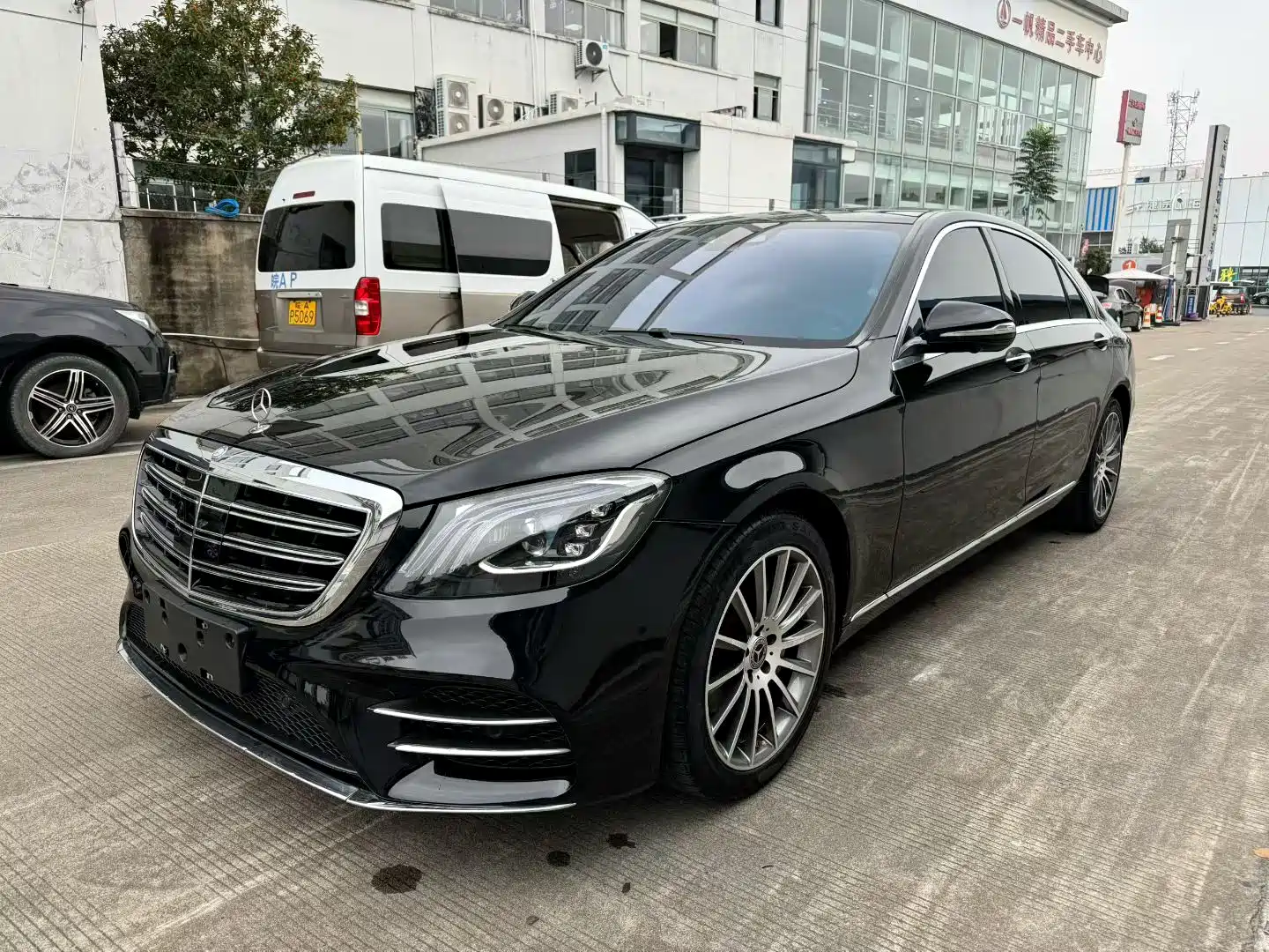 Photo 1 - Mercedes-Benz S-Class