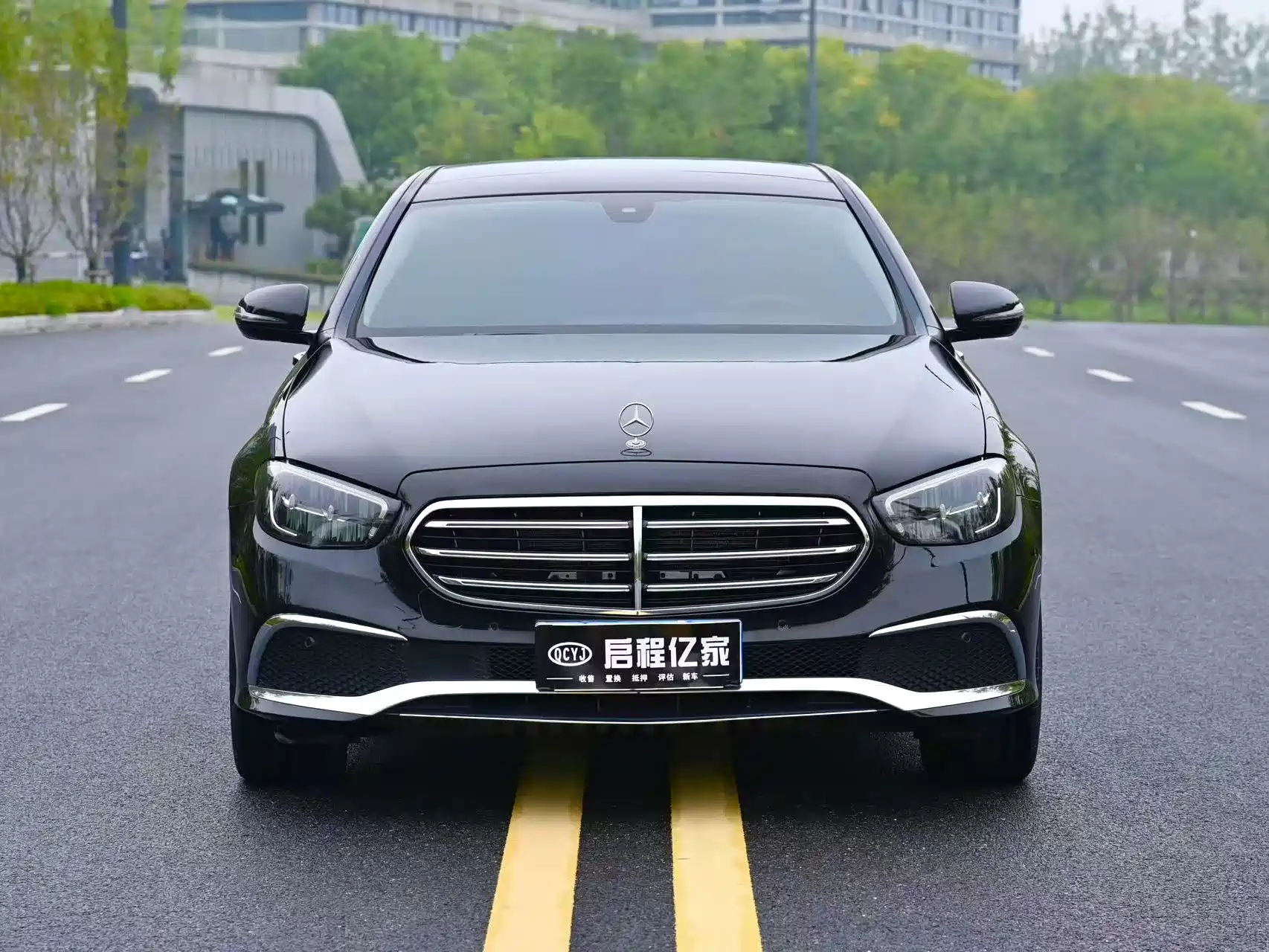 Фото 2 - Mercedes-Benz E-Class
