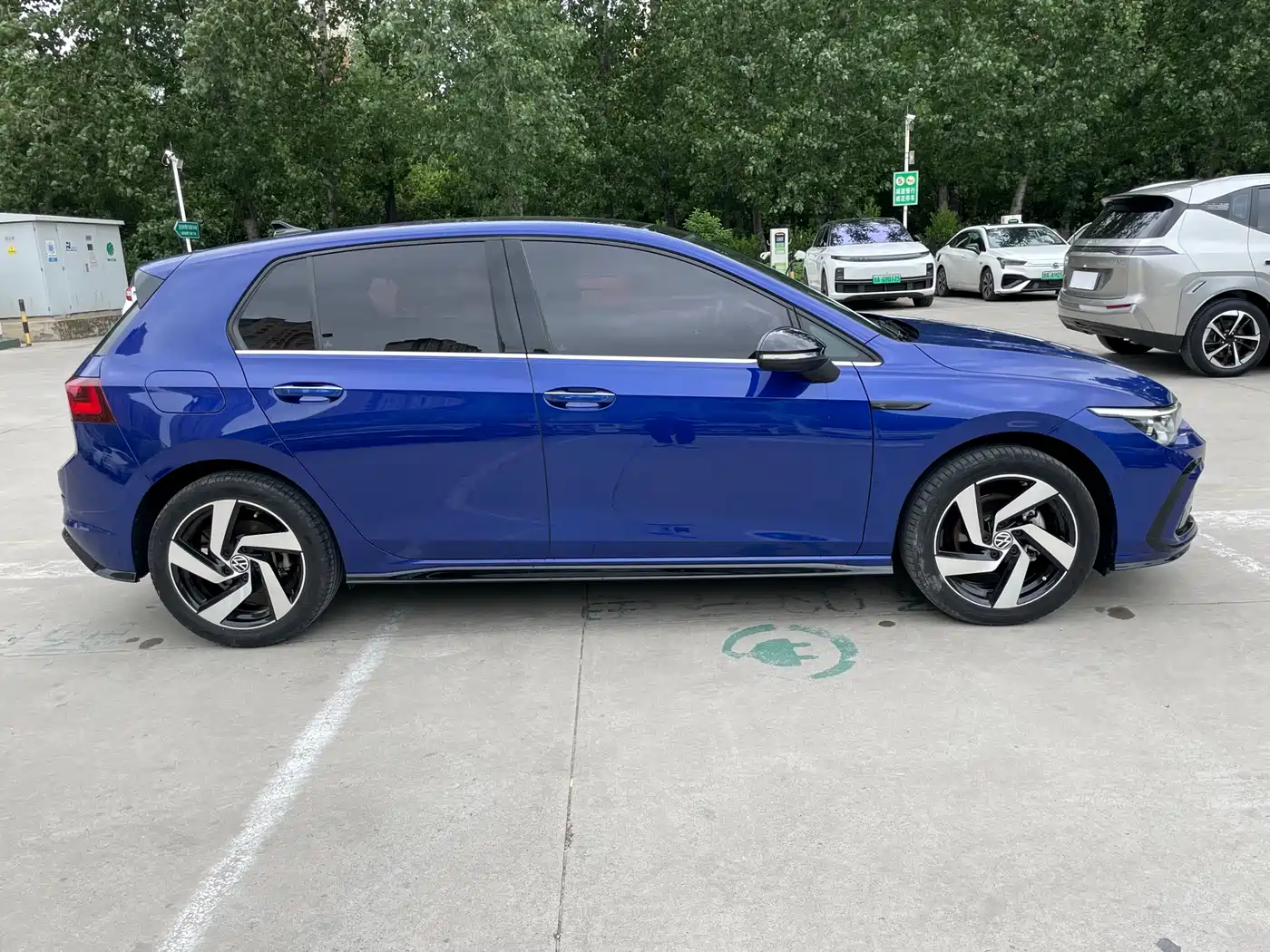 Volkswagen Golf 2023 280TSI DSG R-Line Lite фото 4