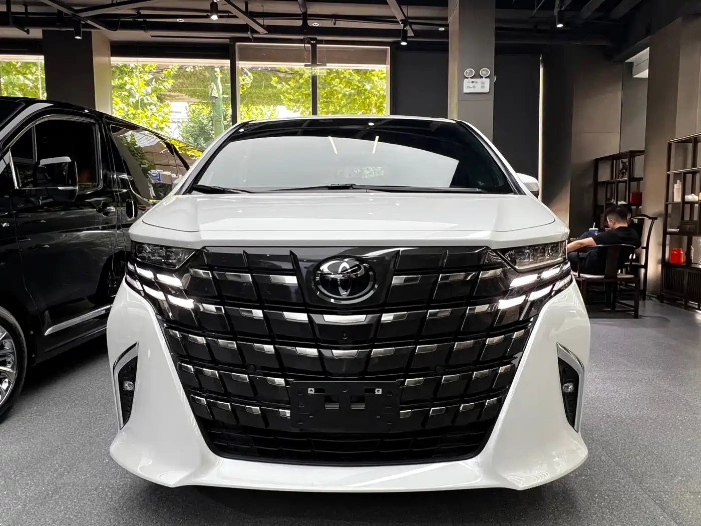2026 Toyota Alphard