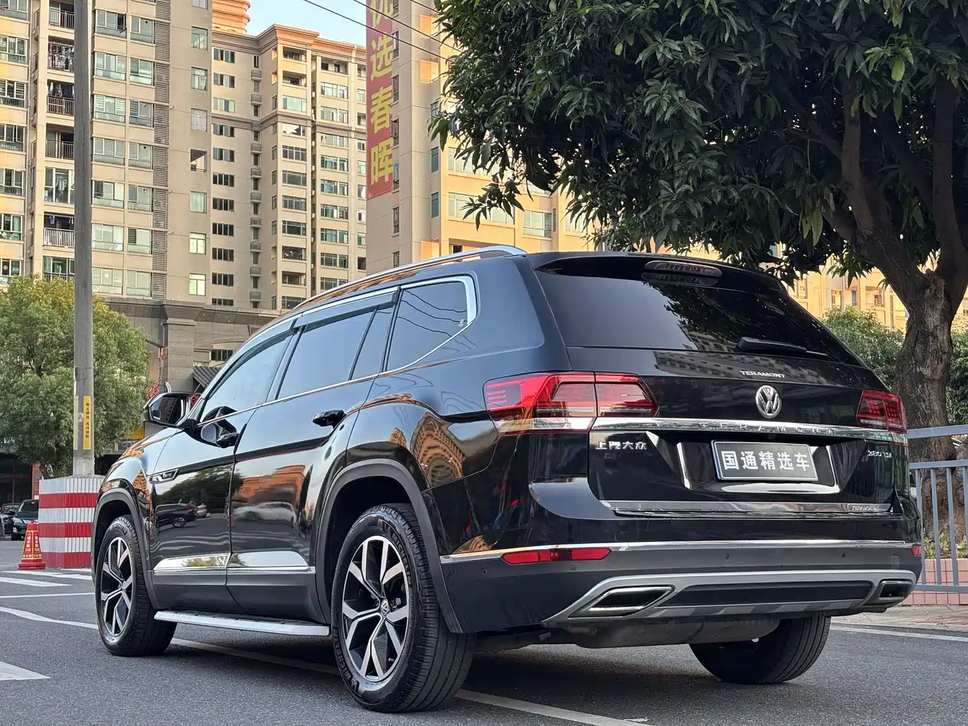 Volkswagen Teramont 2020 380TSI 4WD Luxury Edition China VI фото 4