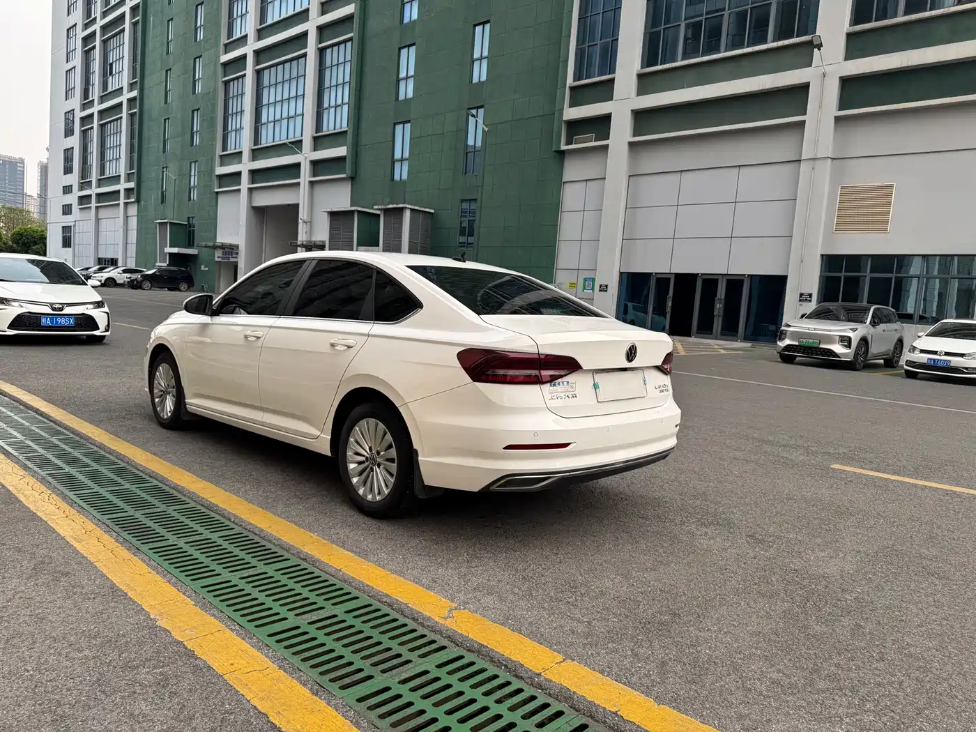 Volkswagen Lavida 2021 280TSI DSG Comfort Edition фото 30
