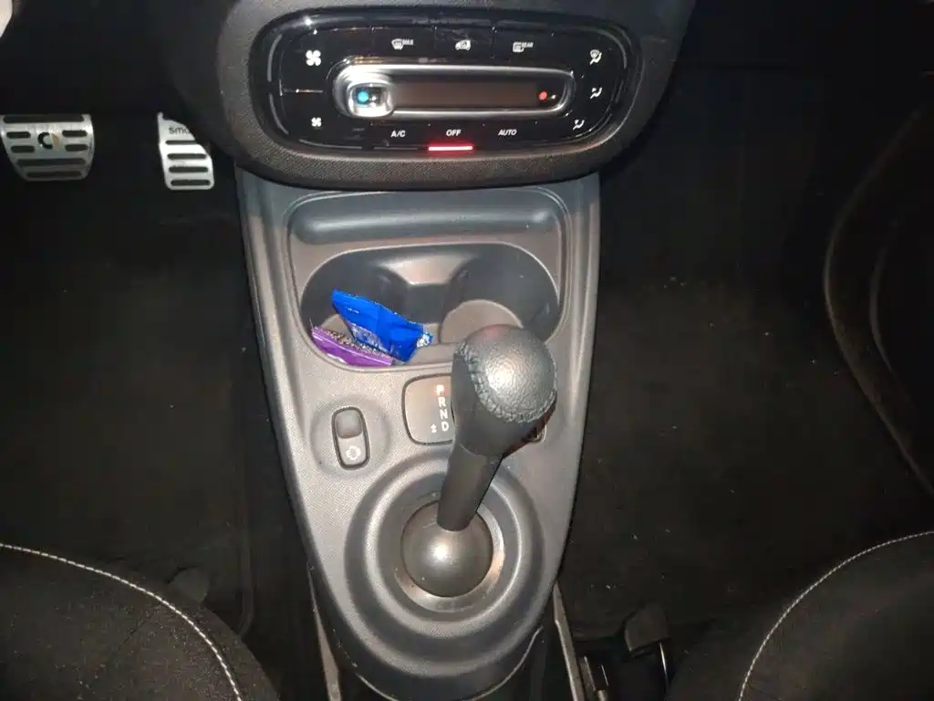 smart fortwo 2019 2019 0.9T 66kW Hardtop Wind Edition China VI