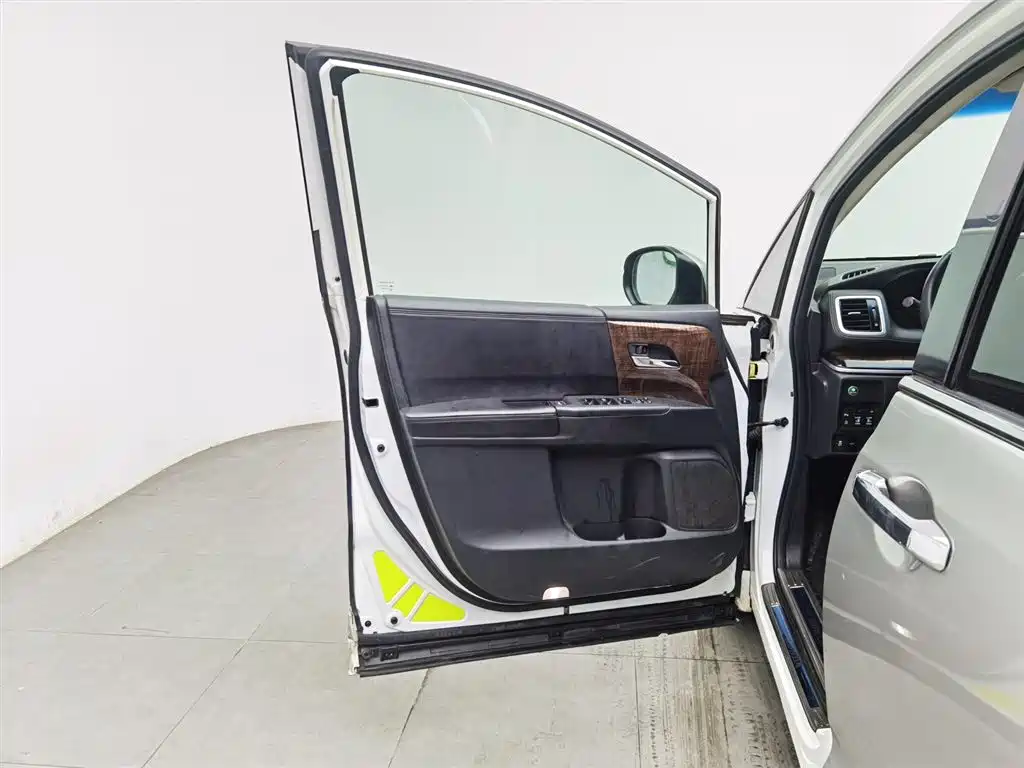 Honda Odyssey 2015 2.4L Smart Edition фото 8