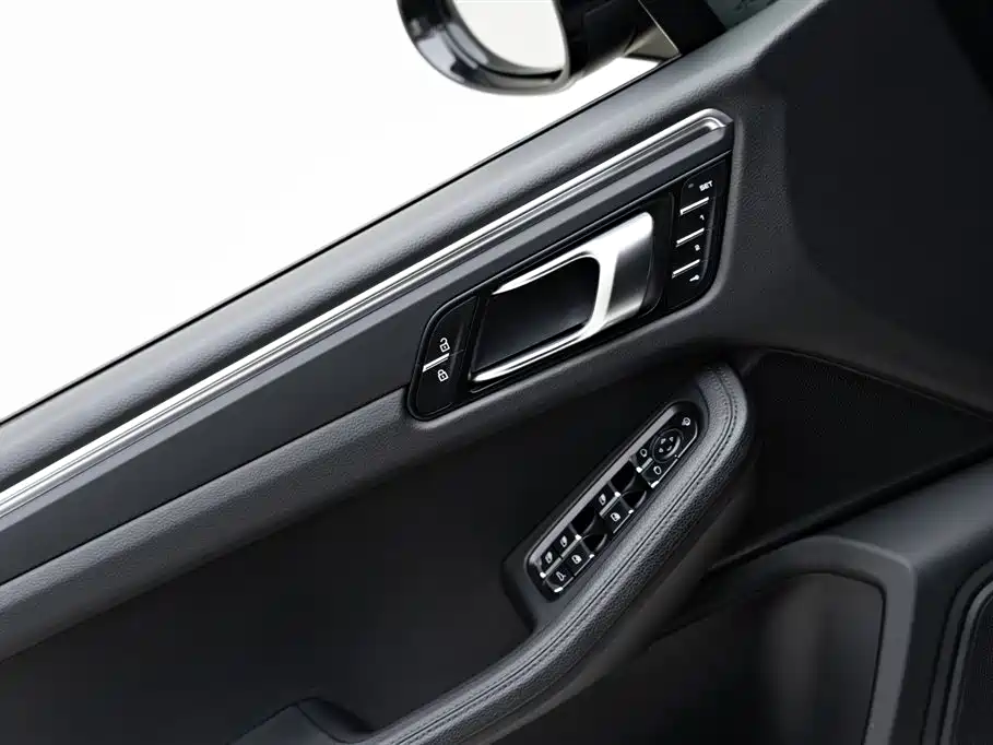 Porsche Macan 2021 Macan 2.0T фото 14