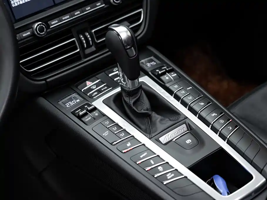 Porsche Macan 2021 Macan 2.0T фото 13