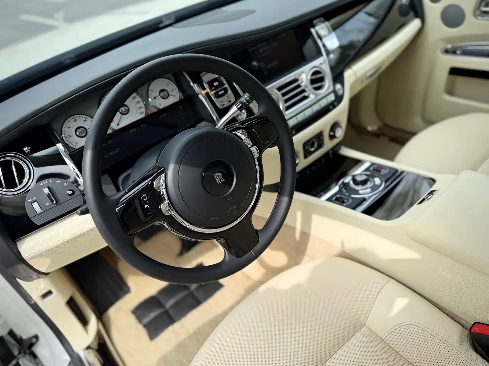 Фото 9 - Rolls-Royce Ghost