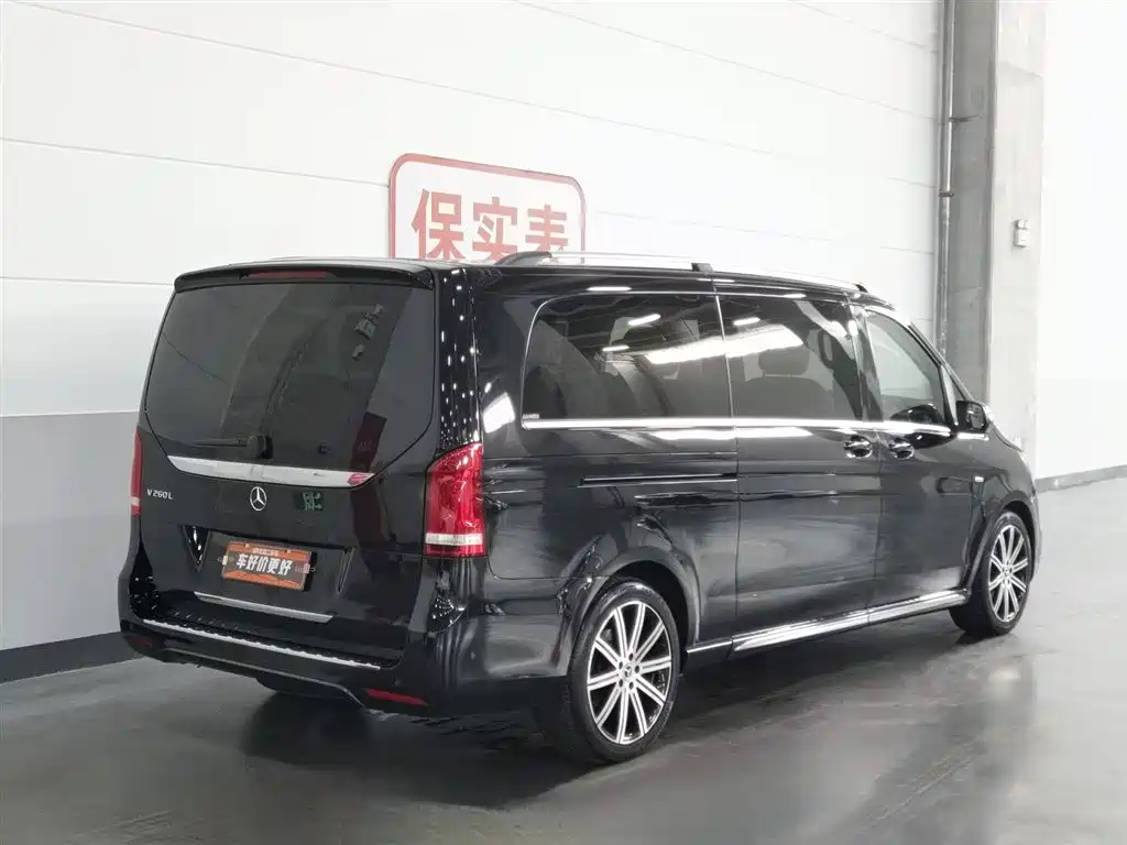 Mercedes-Benz V-Class 2022 V 260 L Long Wheelbase Luxury Edition фото 2