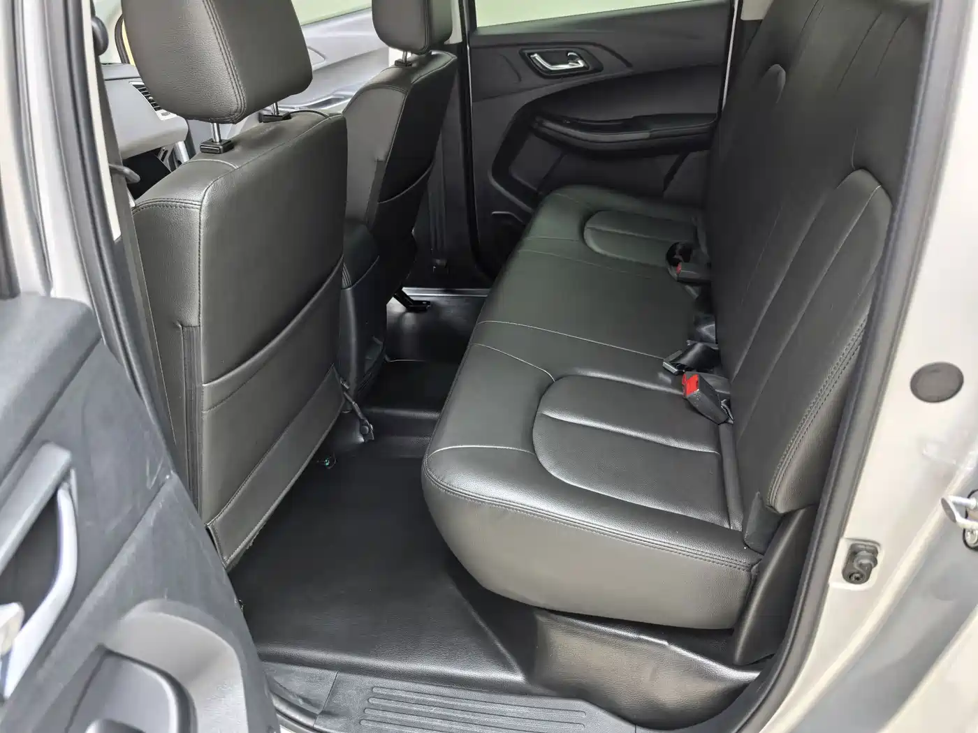 Jiangling Baodian 2021 2020 Model 2.5T Diesel 2WD Comfort Long Wheelbase JX4D25A6L