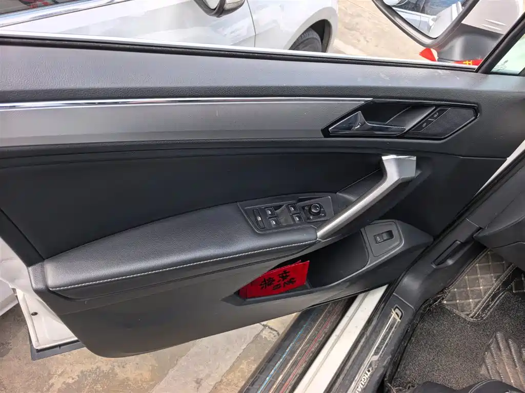 Volkswagen Tiguan L 2017 330TSI Automatic 2WD Flagship Edition фото 7