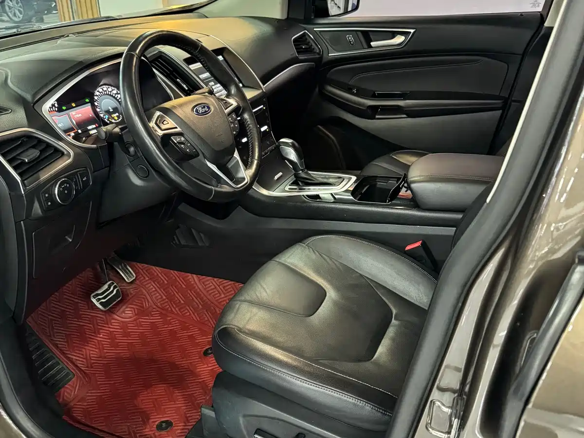 Фото 6 - Ford Edge