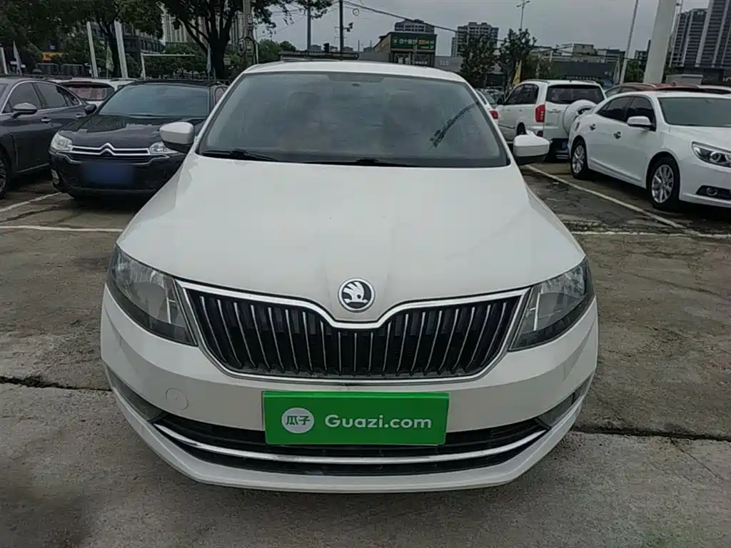 Škoda Rapid 2019 1.5L Automatic Comfort China V фото 3