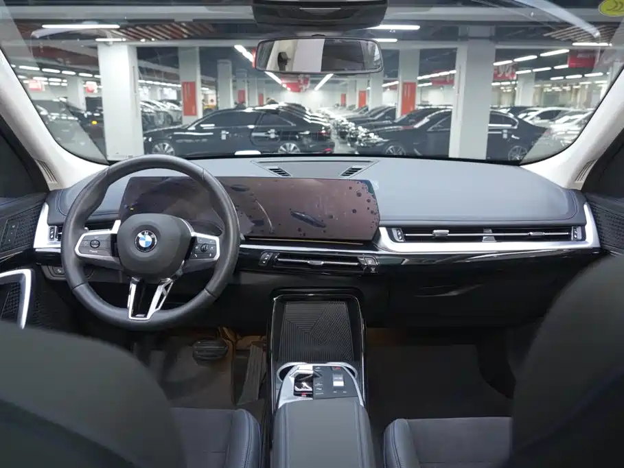 BMW X1 2024 sDrive25Li M Sport Package фото 8