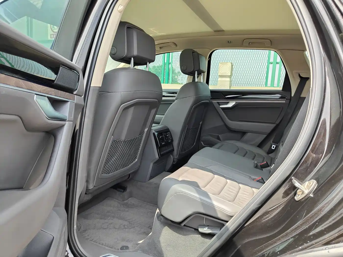 Фото 9 - Volkswagen Touareg