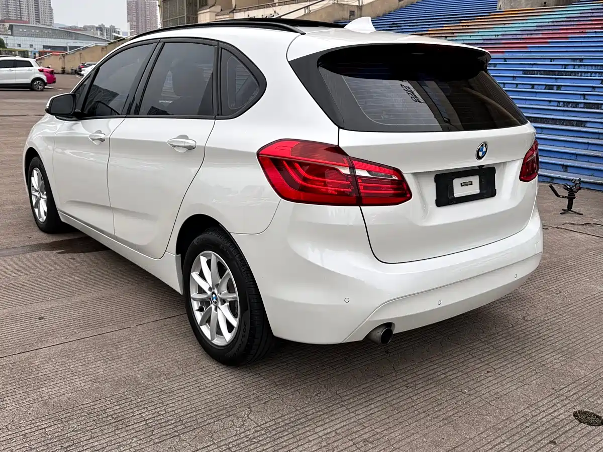 BMW 2 Series Touring 2016 2016 218i Fashion Model
