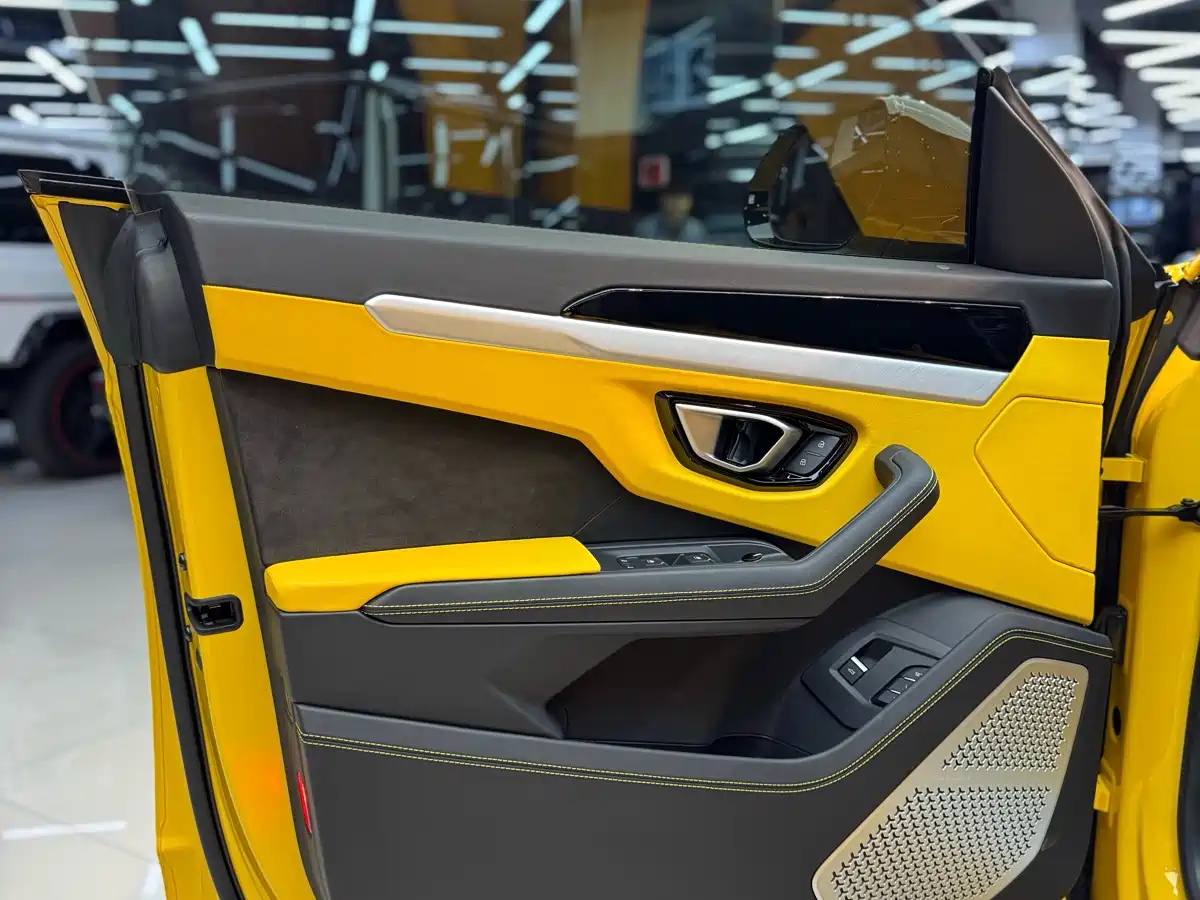 Lamborghini Urus 2021 4.0T V8 фото 24