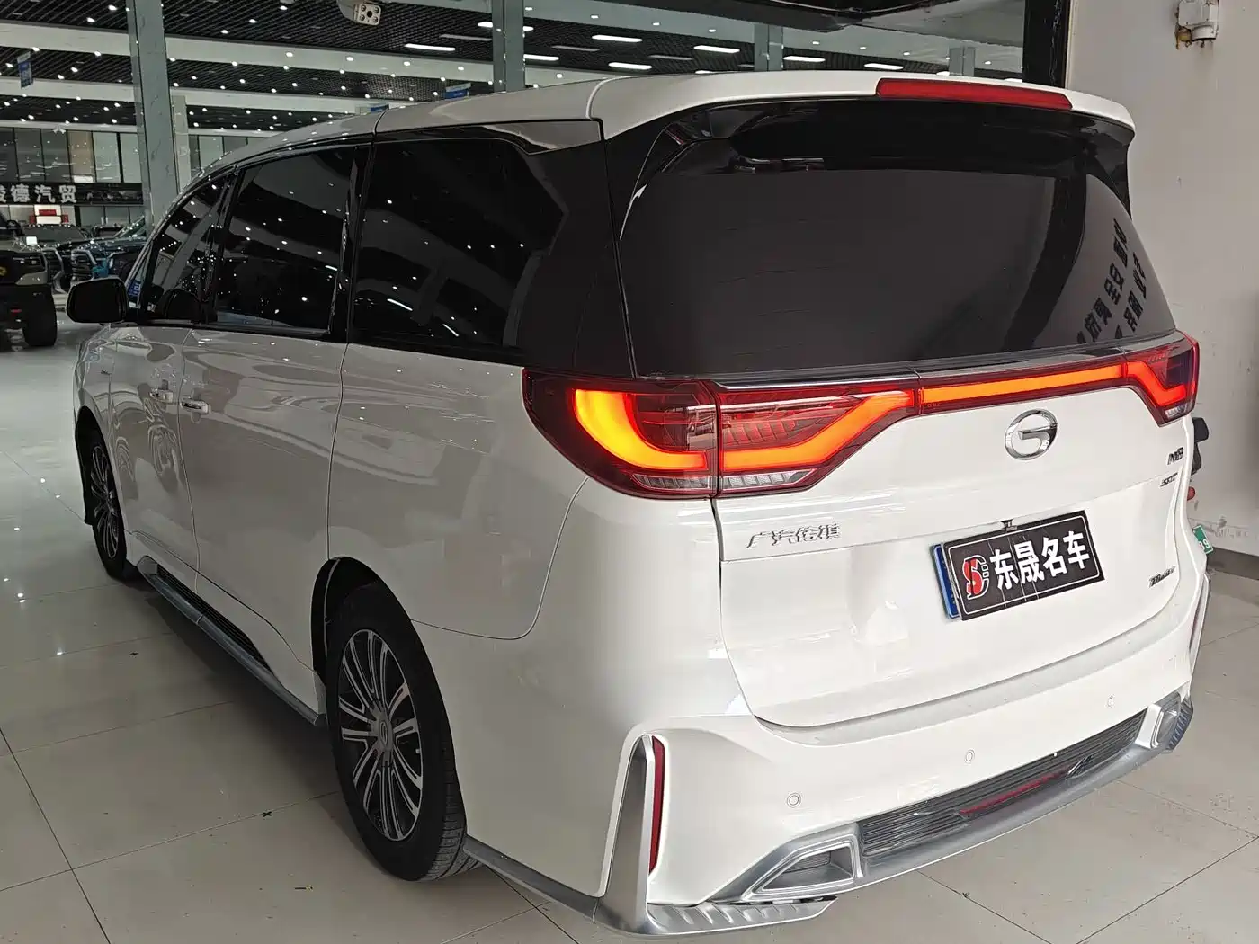 GAC TRUMPCHI M8